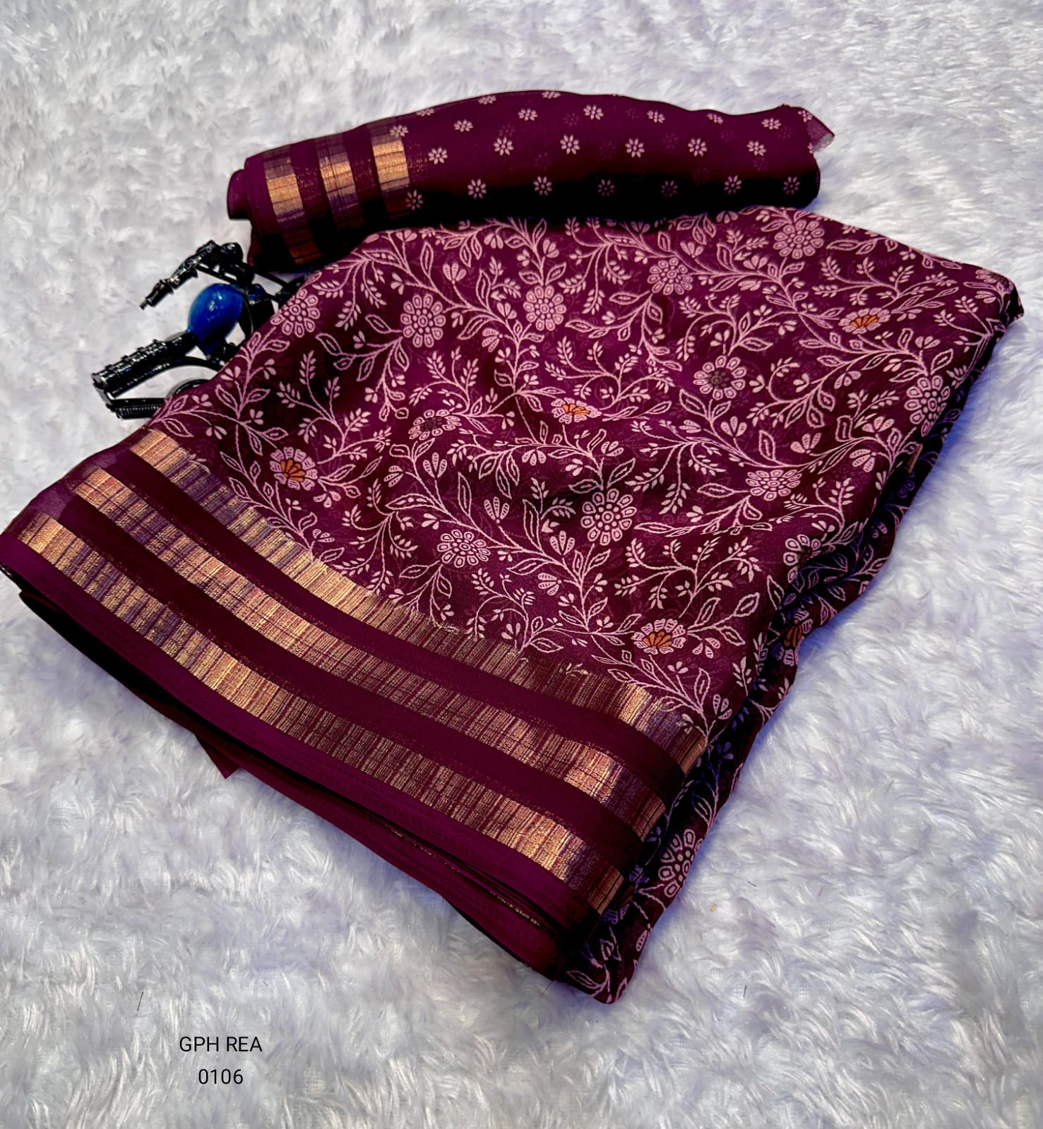 Lightweight Georgette Saree with Uniform Pattern and Designer Blouse